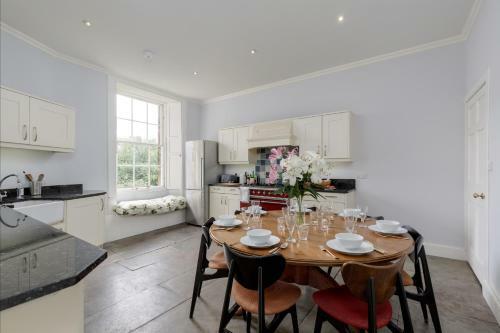 Apartamento The Bellevue Crescent Residence