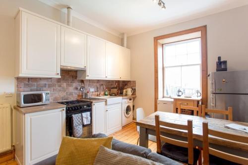 Apartamento Spacious Traditional 3 Bedroom Flat In New Town