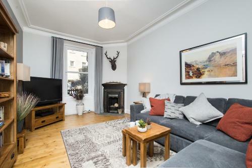 Apartamento Beautiful, Traditional 2 Bedroom Main Door Flat