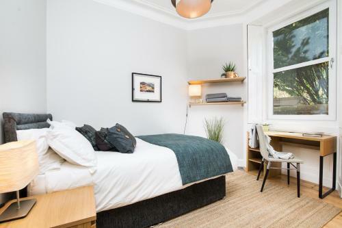 Apartamento Beautiful, Traditional 2 Bedroom Main Door Flat