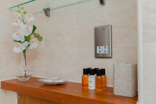 Stylish Royal Mile Apartment With Parking!