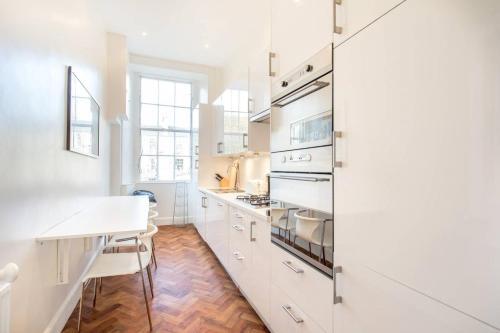 Apartamento Altido Spacious Castle Terrace 3 Bedroom Apt (Sleeps 8)