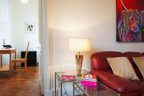 Apartamento Altido Spacious Castle Terrace 3 Bedroom Apt (Sleeps 8)