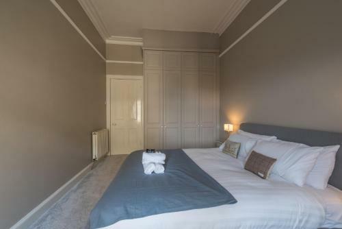 Bruntsfield Place - Beautiful 2 Bed Apartment With Spectacular Views!
