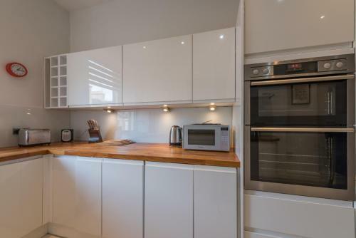 Bruntsfield Place - Beautiful 2 Bed Apartment With Spectacular Views!