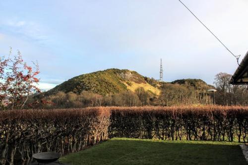 Beautiful Home With Castle Views And Garden And Parking
