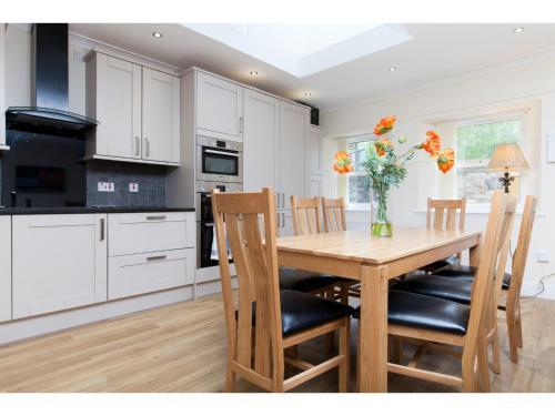 Apartamento Historic Stone Built 4br Cottage For 8 W/parking