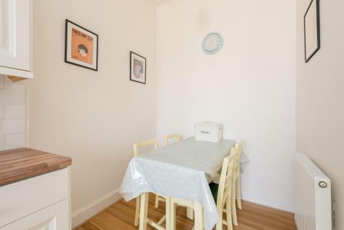 Apartamento Dean Terrace - Traditional 3 Bed In Stockbridge