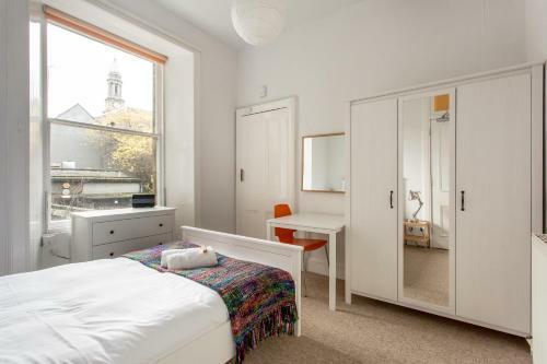 Apartamento Altido Spacious 3-bed By The Meadows