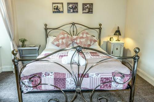Silver Lining - Quiet St Patrick City Apartment