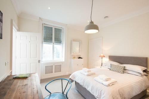 Frederick Street Apartment