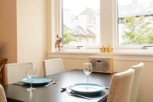 Altido Royal Mile Apartment With Free Parking!