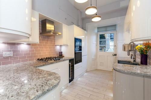Apartamento Beautifully Modernised New Town Home Sleeps 6