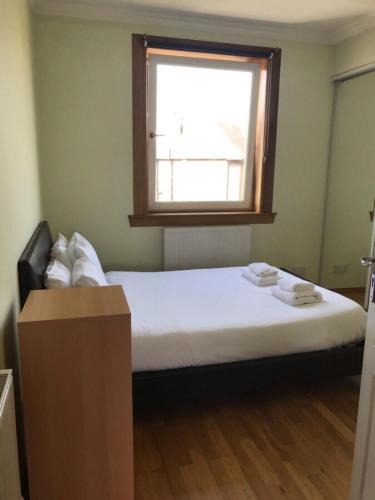 Apartamento 2 Bedroom Flat With Parking And Private Garden