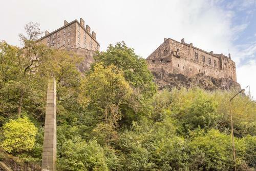Altido Brand New Studio Apartment With Castle View