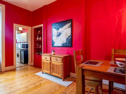 Beautiful Georgian Style Morningside Apartment