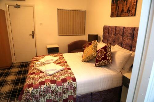 Hotel Atz&h Inn