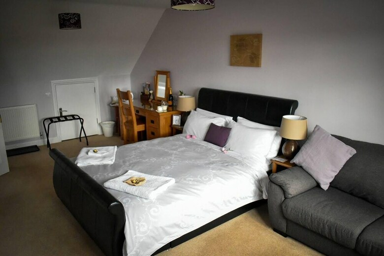 Tlc Exmouth Bed And Breakfast