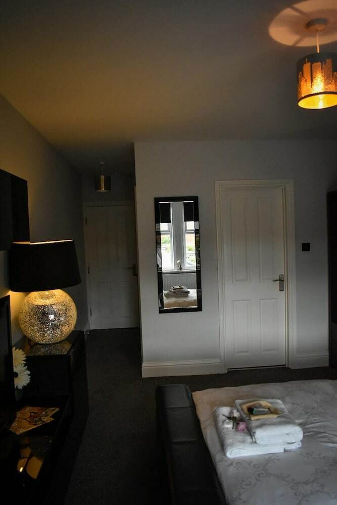 Tlc Exmouth Bed And Breakfast
