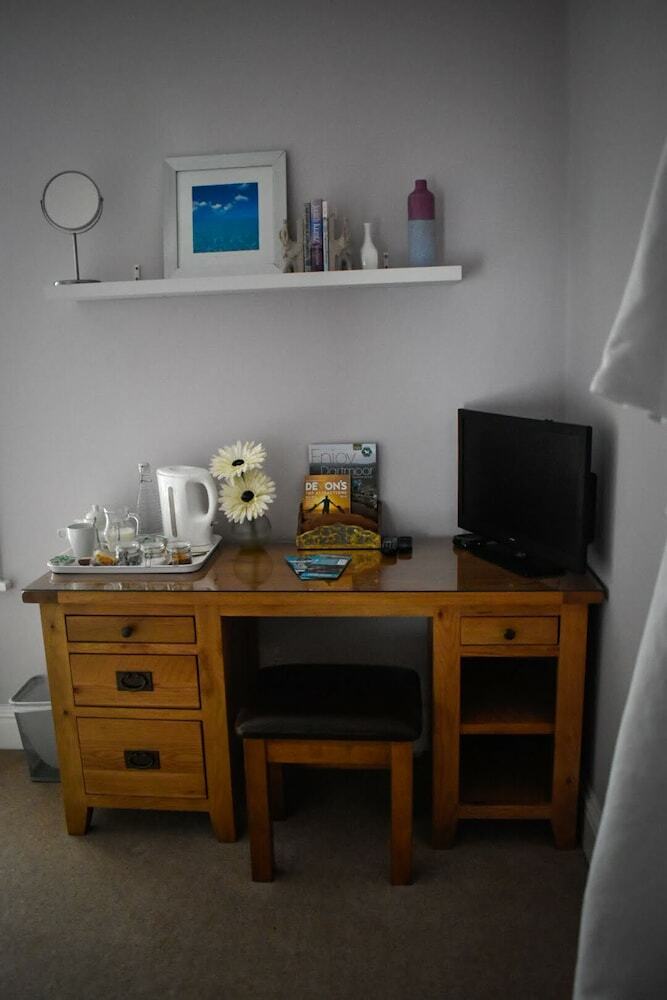 Tlc Exmouth Bed And Breakfast