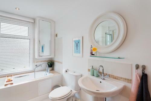 Nomi Homes - Exeter - Bookdirect - Central - Beach - Wifi