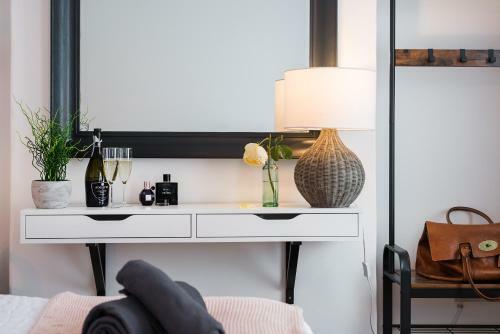 Nomi Homes - Exeter - Bookdirect - Central - Beach - Wifi