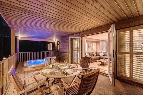 Willow Lodge, South View Lodges, Exeter