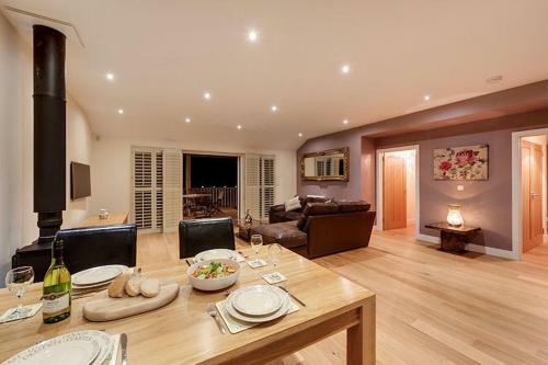 Willow Lodge, South View Lodges, Exeter