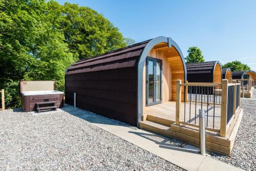 Weedingshall Lodges