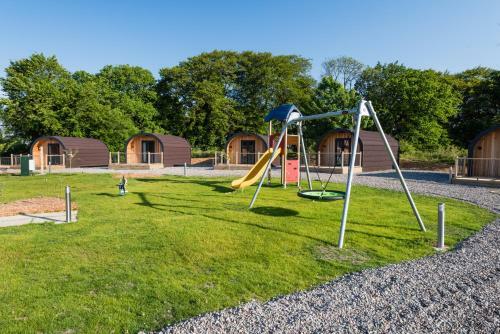 Weedingshall Lodges