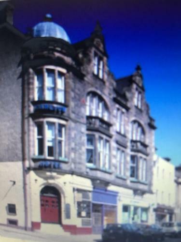 Carlton Hotel