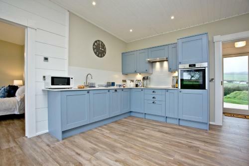 Rafters Lodge, Nr Saunton