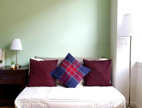 Apartamento Airy, Studio In The Heart Of West End
