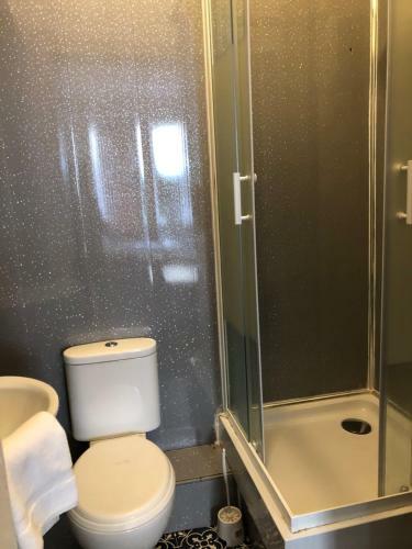 Bed & Breakfast Renfrew Rooms At City Centre