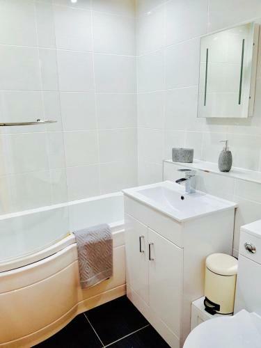 Glasgow City Centre Primo 2 Bed Apartment With Parking