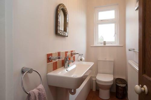 Beautiful 3-bed House In Glastonbury- Sleeps 10