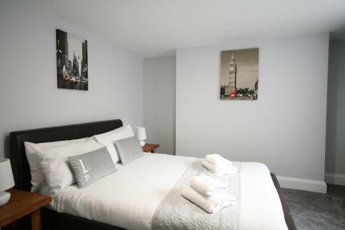 Brunswick Square Apartments By Roomsbooked