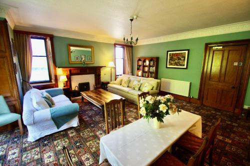 Hostal The Pines House