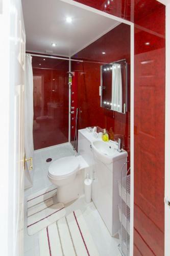 Hostal Wyngate Guest House