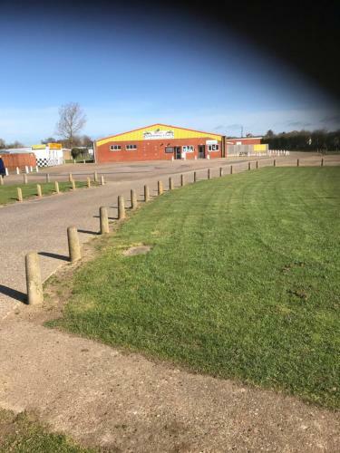 Family Friendly Chalet Sunbeach Great Yarmouth