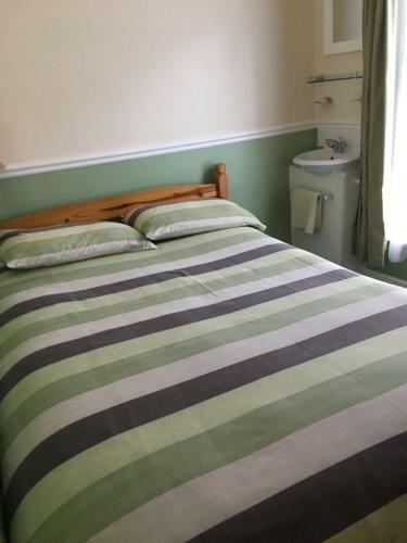 Hostal The Warren Guesthouse