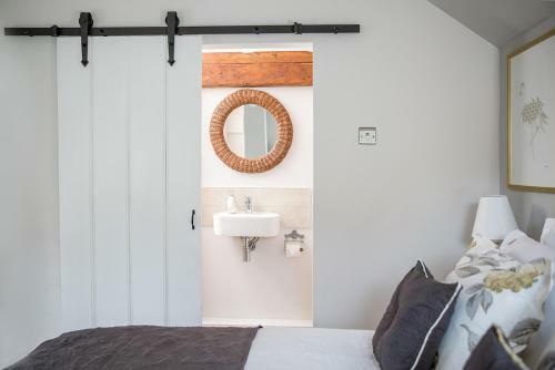 The Cottage And The Nook