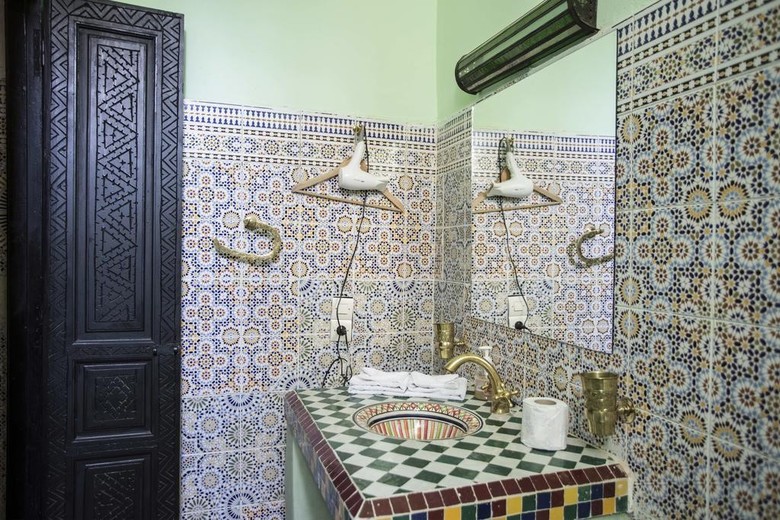 Riad Losra
