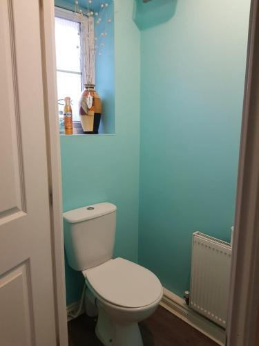 Caspian House (4 Bedrooms)