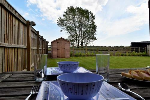 Woodlands View