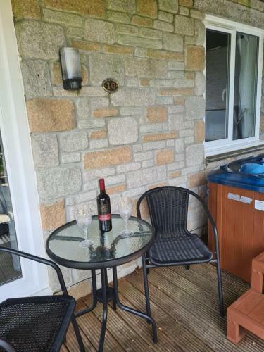 10 Valley View Lodge