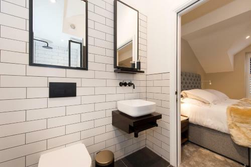 Cheltenham By Harrogate Serviced Apartments