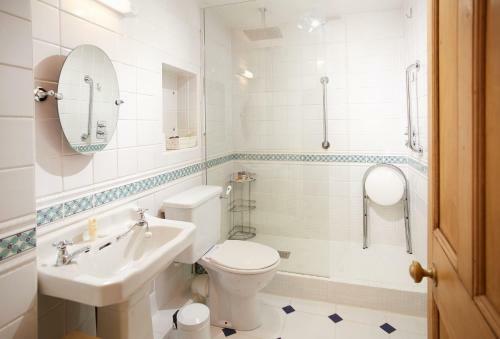 Cygnet Apartment