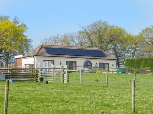 3 The Stables