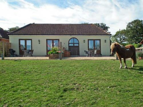 3 The Stables